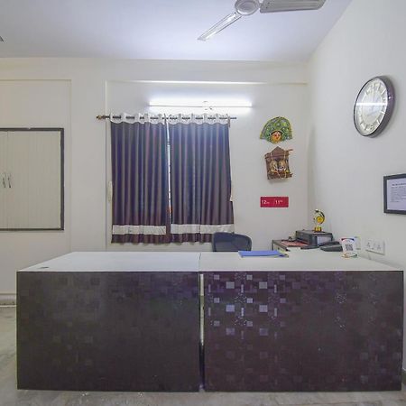 Super Collection O Bricks Inn Hazra Road Near Birla Mandir Calcutta Buitenkant foto
