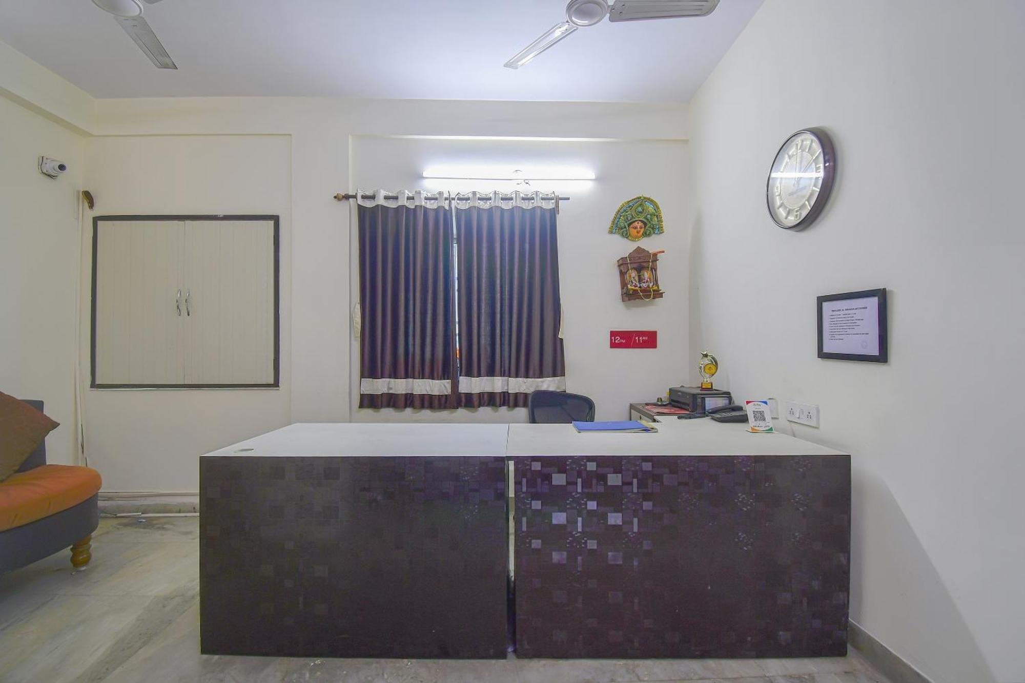 Super Collection O Bricks Inn Hazra Road Near Birla Mandir Calcutta Buitenkant foto